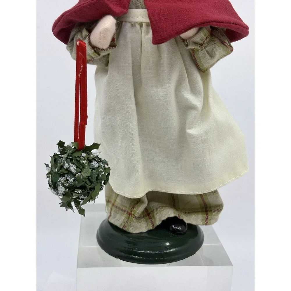 Williamsburg Colonial Girl / Woman Christmas Buyers Choice 2008